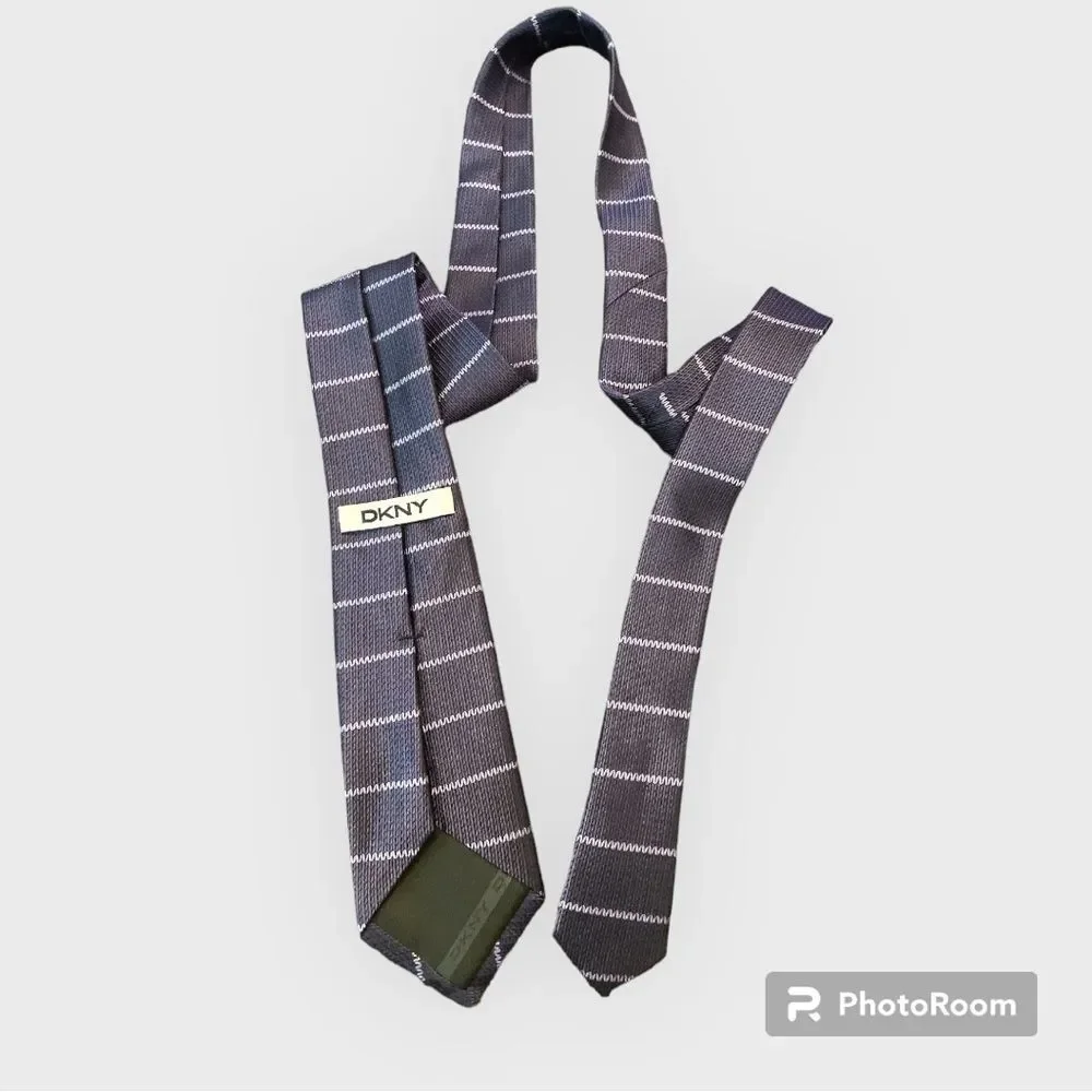 ⚡️ DKNY Striped Tie ~ Size OS⚡️